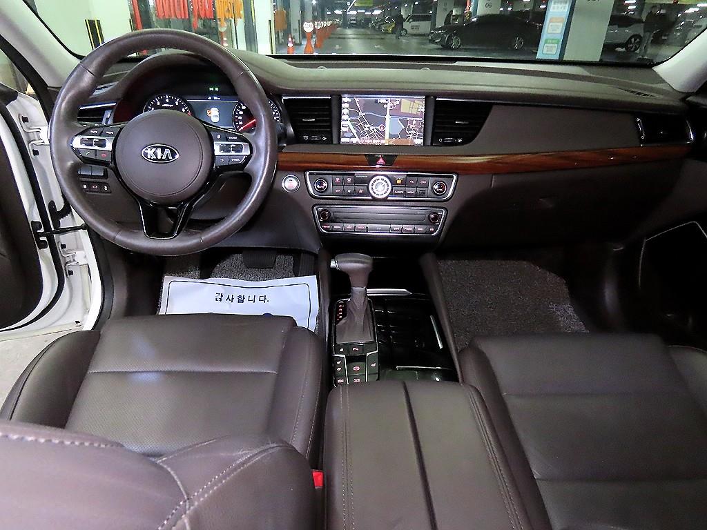 KIA K7 - Vista 10