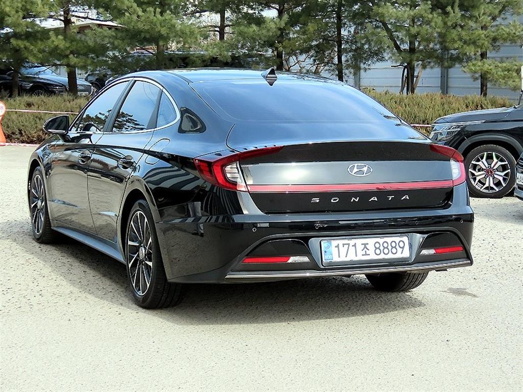 HYUNDAI Sonata - Vista 3