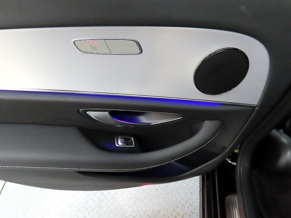 Mercedes Benz E class - Vista 12