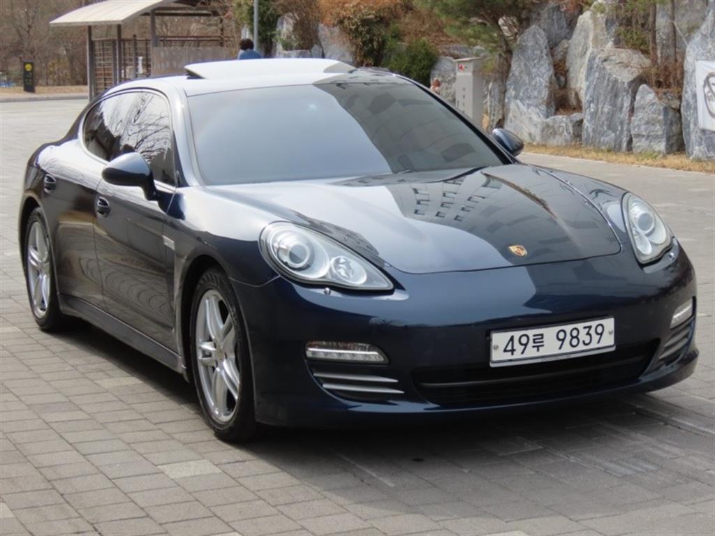 Porsche Panamera - Vista 3