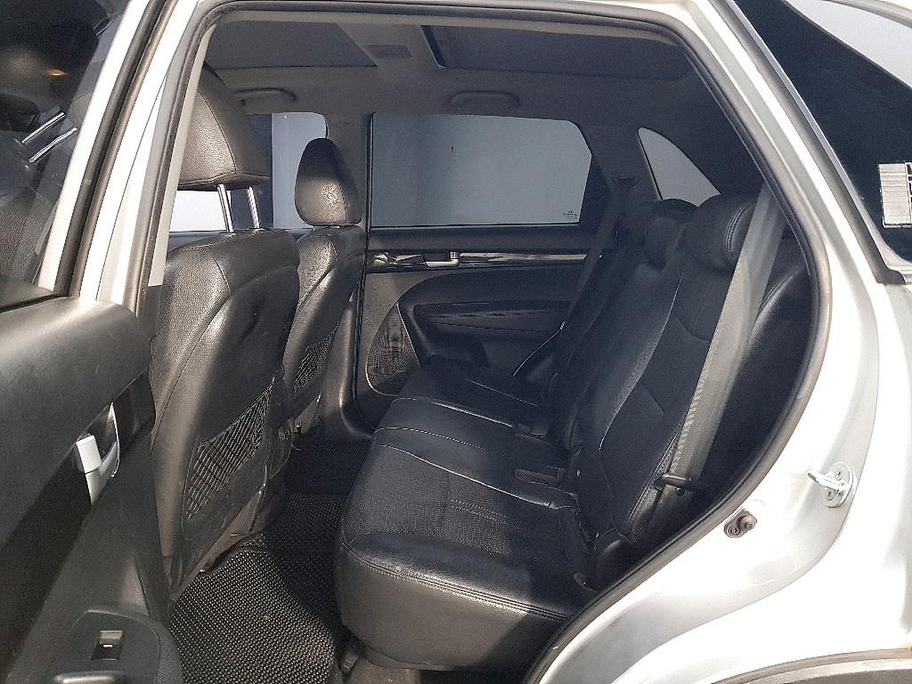KIA Sorento - Vista 9