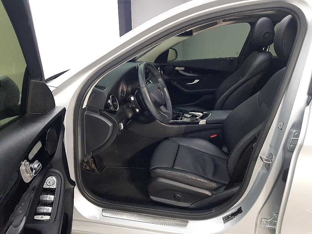 Mercedes Benz C Class - Vista 8