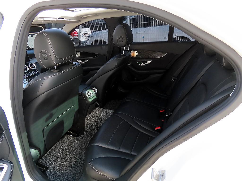 Mercedes Benz C Class - Vista 6