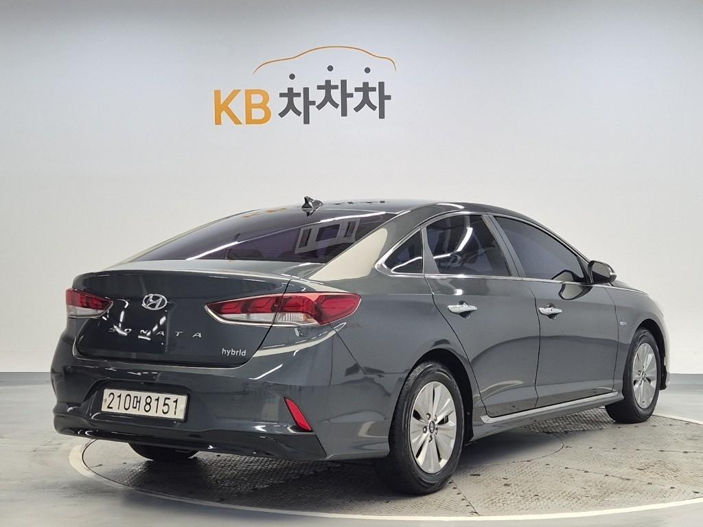 HYUNDAI Sonata - Vista 3