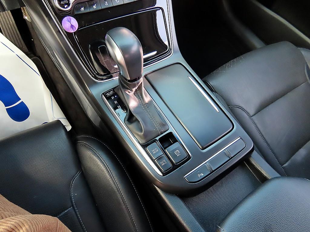 HYUNDAI Grandeur - Vista 10