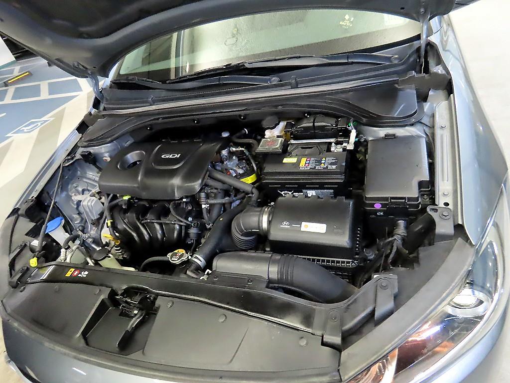 HYUNDAI Avante 2017 Gris - Importación desde Corea - HF Imports Iquique - Foto 17