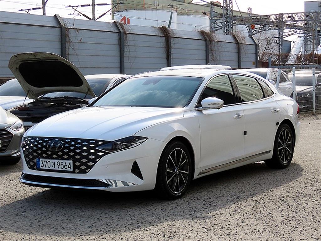 HYUNDAI Grandeur - Vista 2