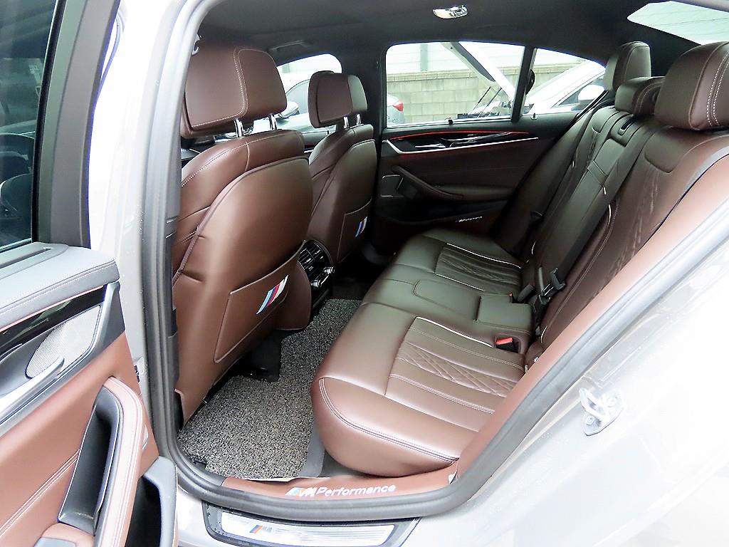 BMW 5 Series - Vista 6