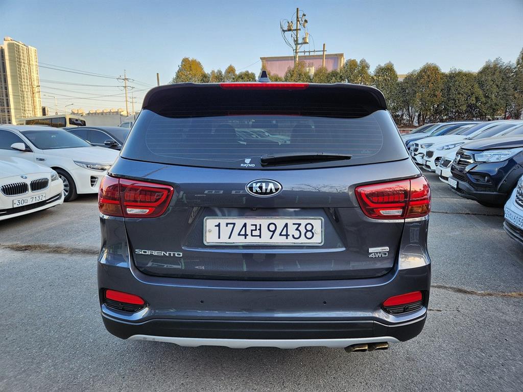 KIA Sorento - Vista 3