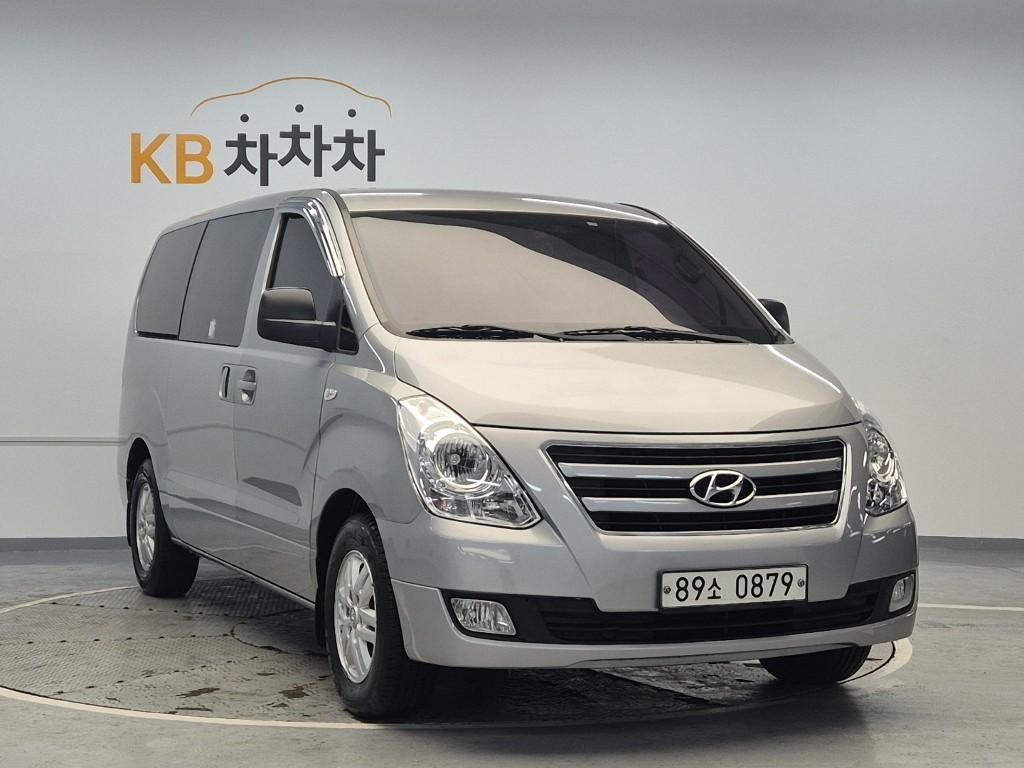 HYUNDAI Starex - Vista 4
