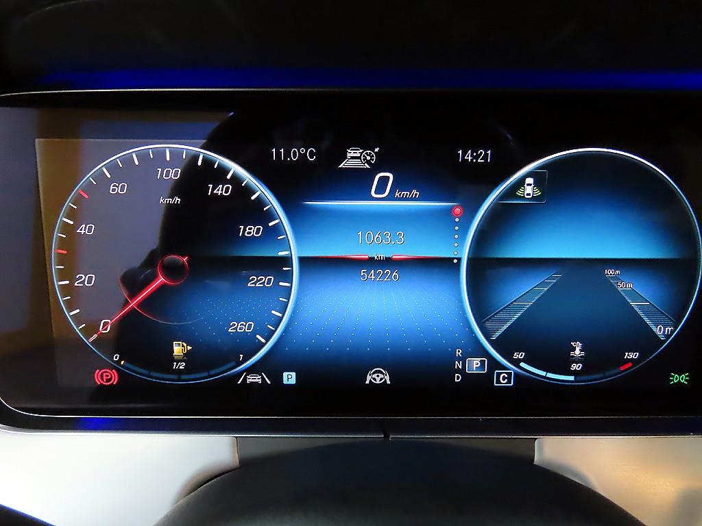 Mercedes Benz E class - Vista 8