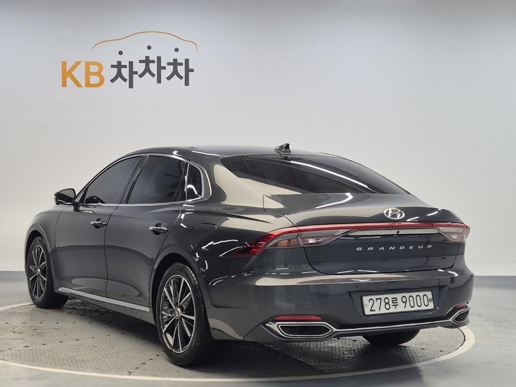 HYUNDAI Grandeur - Vista 2