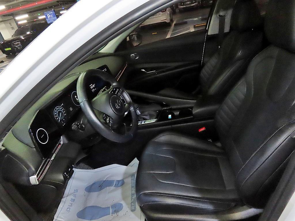 HYUNDAI Avante - Vista 6