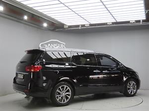 KIA Carnival - Vista 8