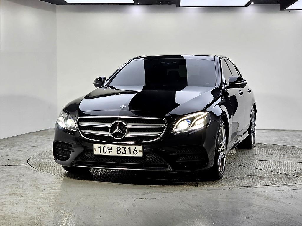 Mercedes Benz E class - Vista 2