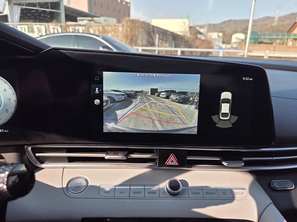 HYUNDAI Avante - Vista 7