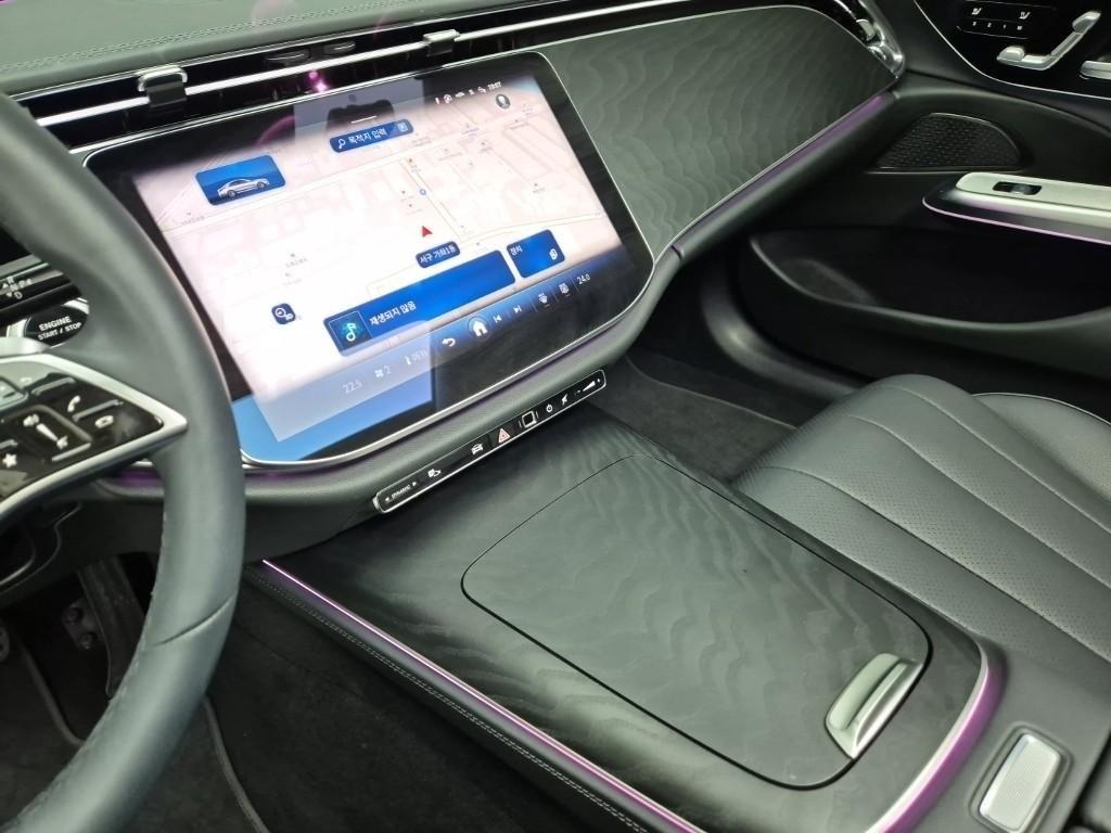 Mercedes Benz E class - Vista 10