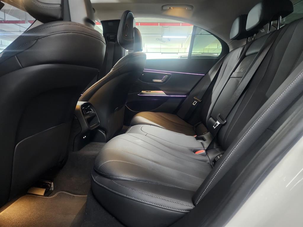 Mercedes Benz E class - Vista 10