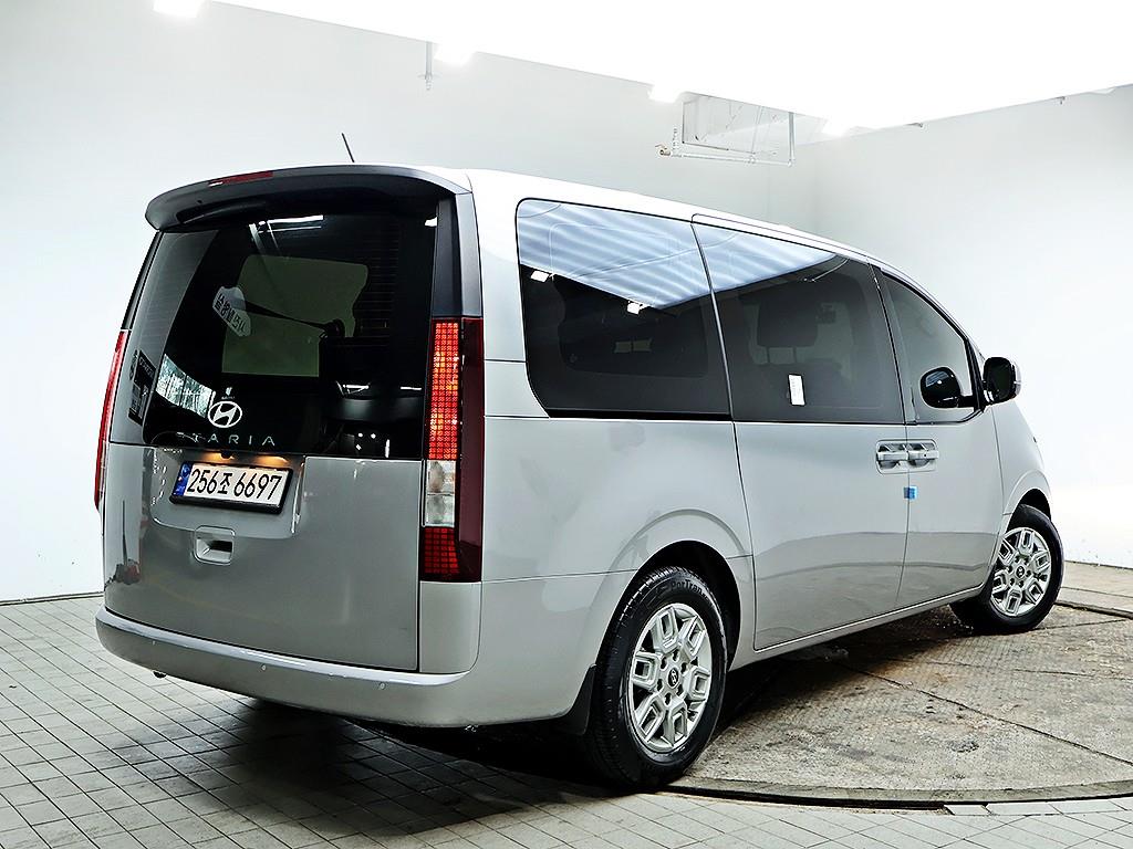 HYUNDAI Staria - Vista 7