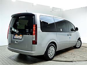 HYUNDAI Staria - Vista 8