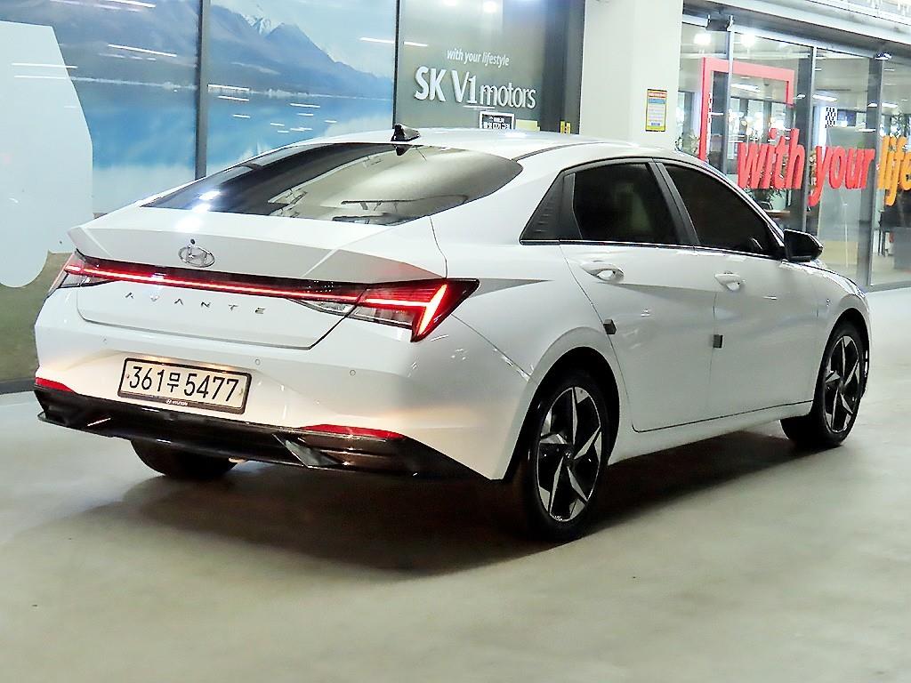 HYUNDAI Avante - Vista 4