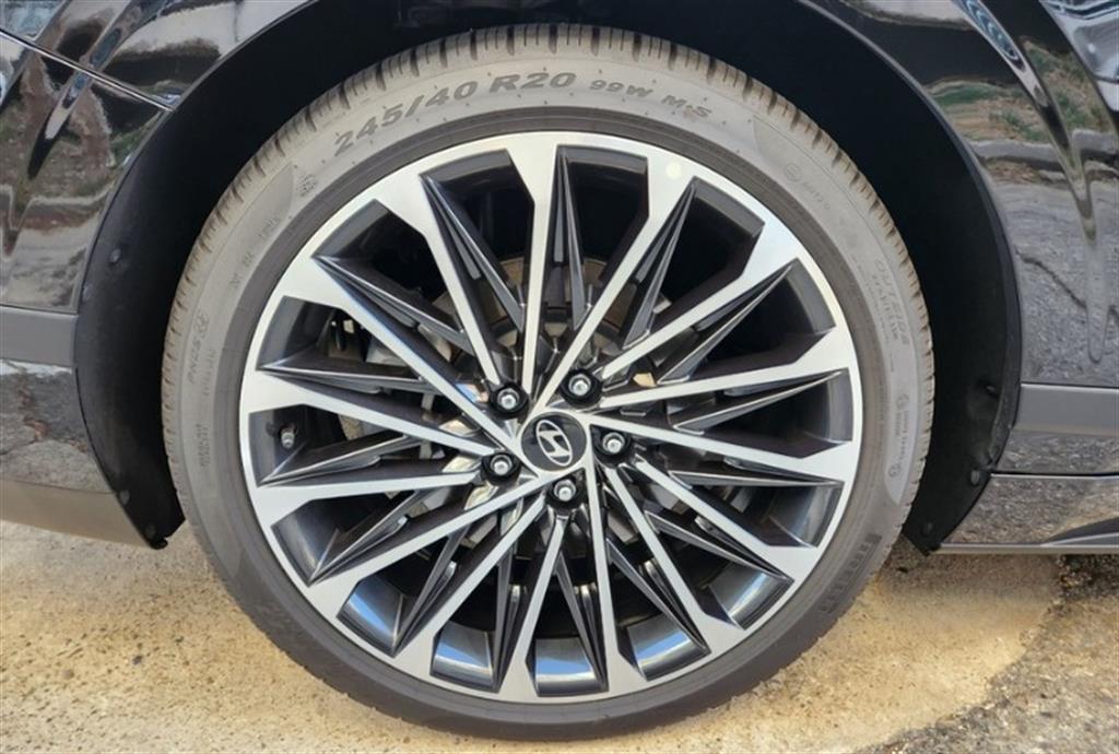 HYUNDAI Grandeur - Vista 12