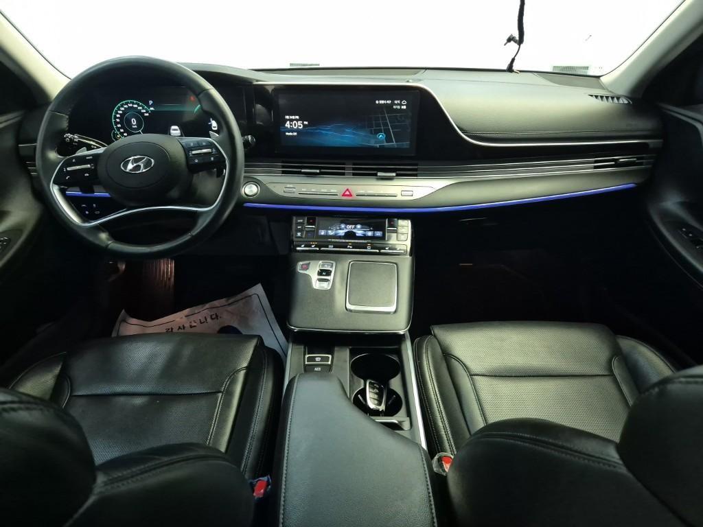 HYUNDAI Grandeur - Vista 7