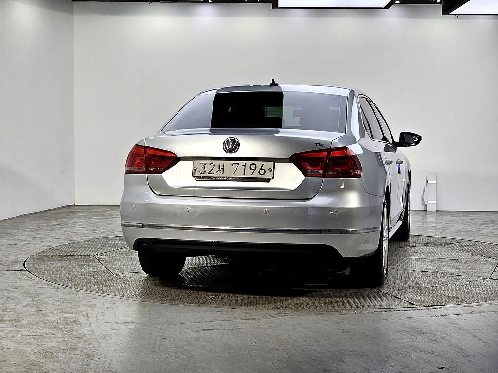 Volkswagen Passat - Vista 3