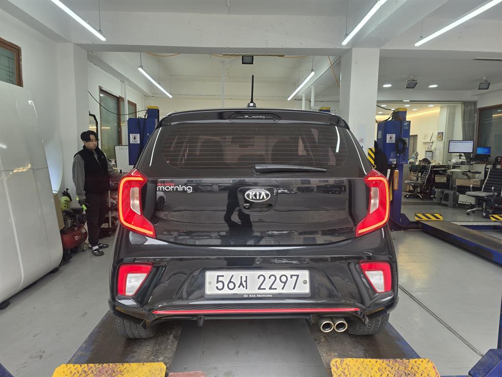 KIA Morning - Vista 5