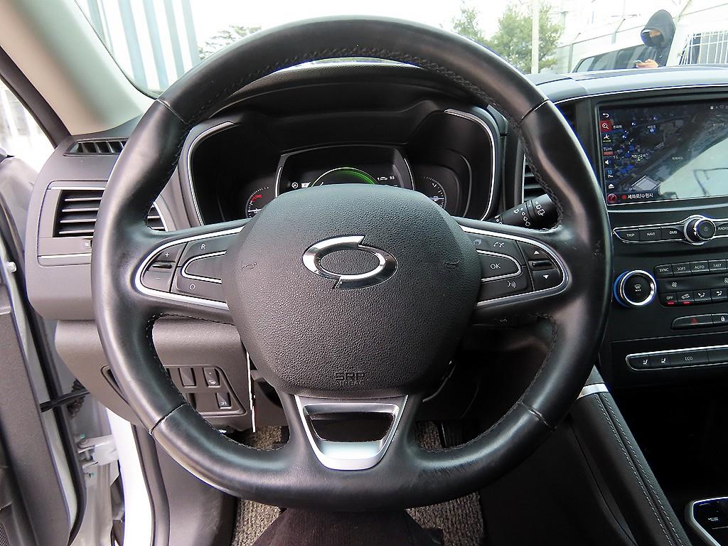 SAMSUNG QM6 - Vista 8