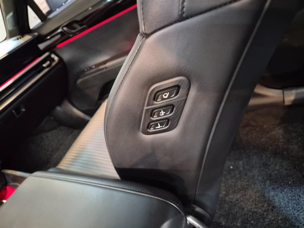 HYUNDAI Grandeur - Vista 9