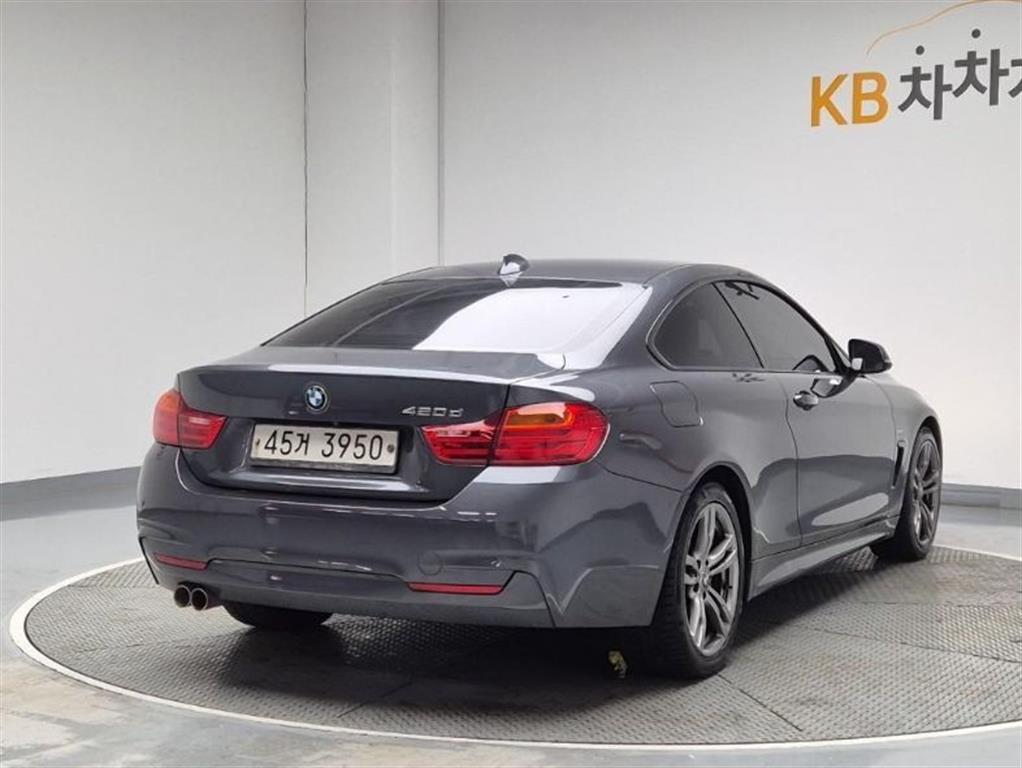 BMW 4 Series - Vista 4