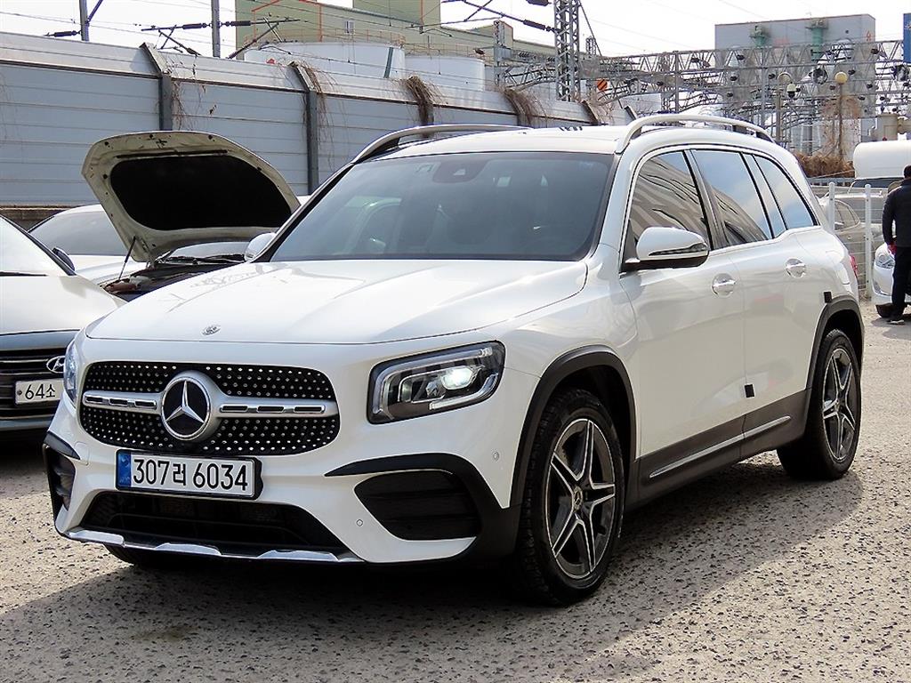 Mercedes Benz GLB Class - Vista 2