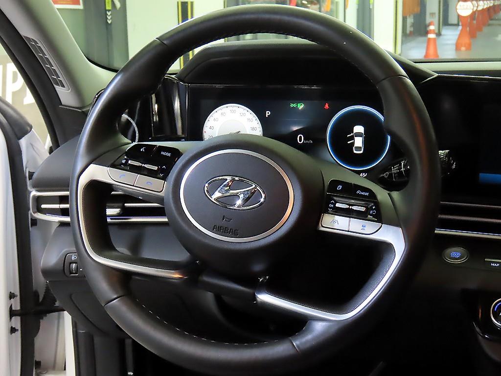 HYUNDAI Avante - Vista 8