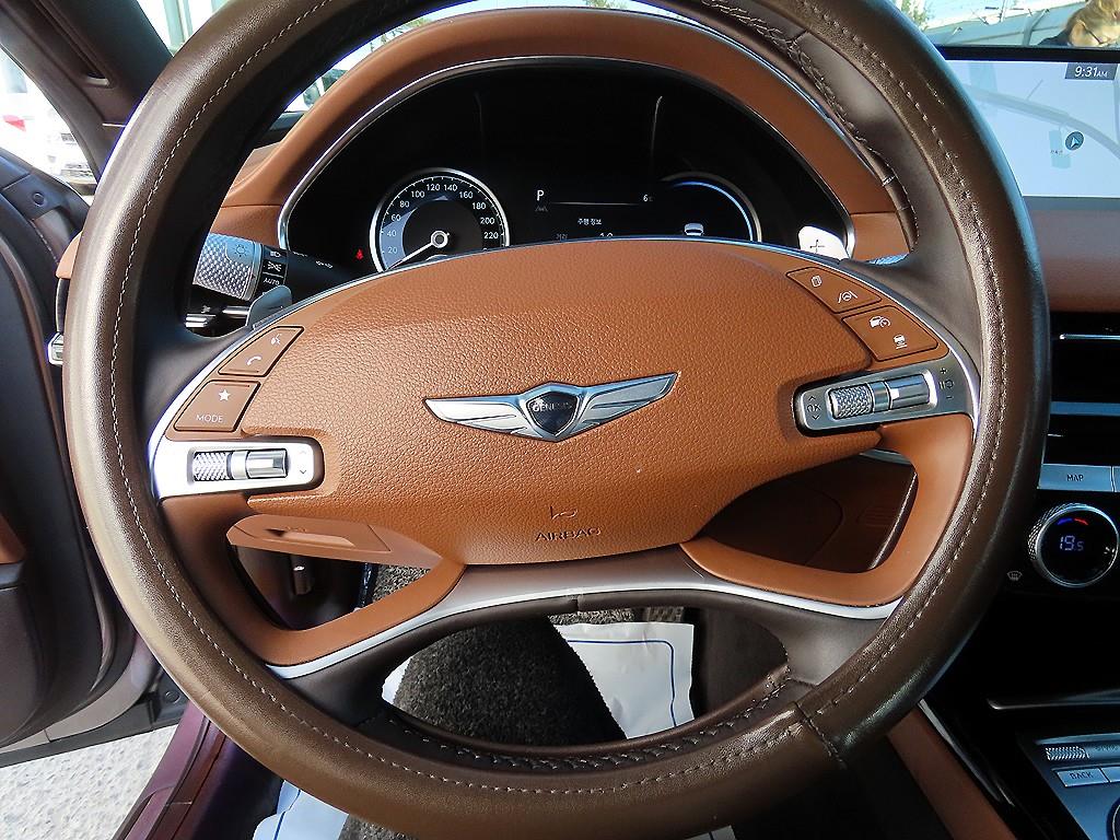 Genesis G80 - Vista 8