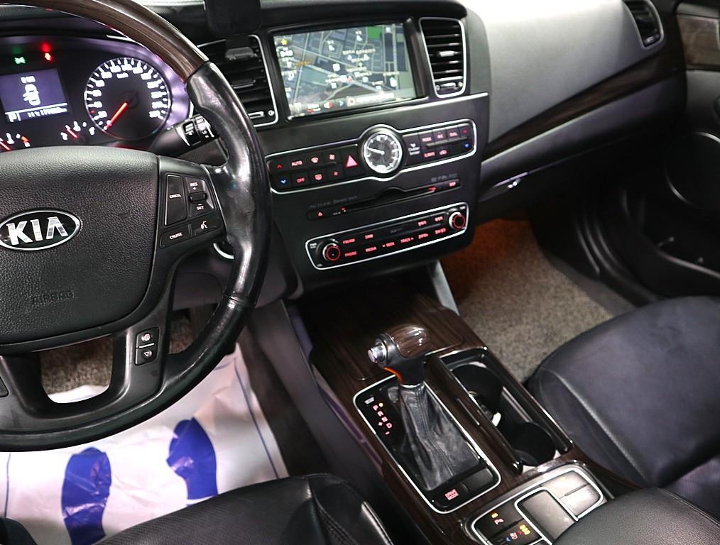 KIA K7 - Vista 11
