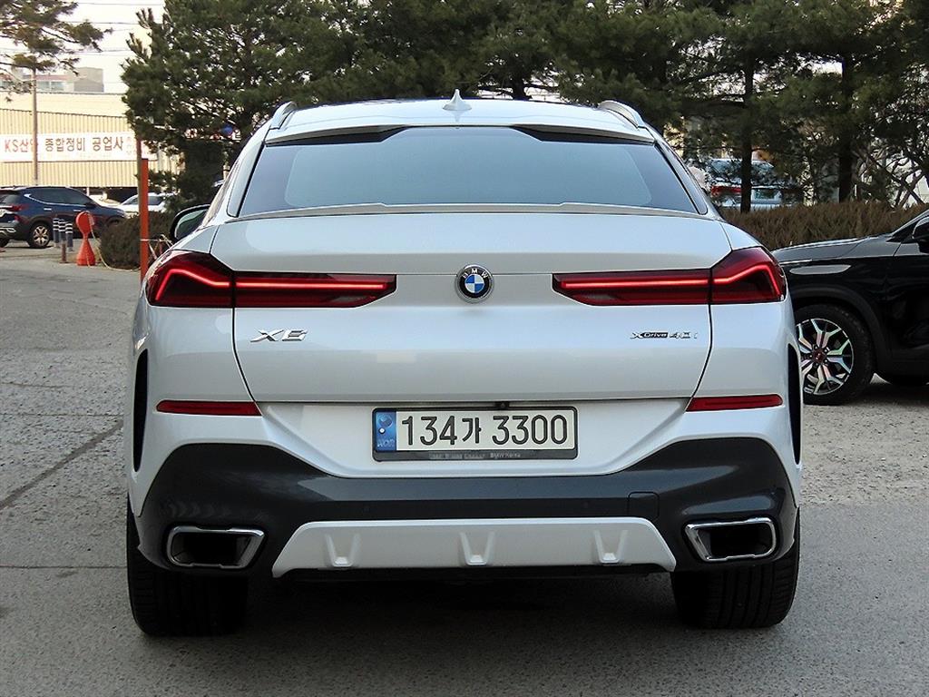BMW X6 - Vista 4