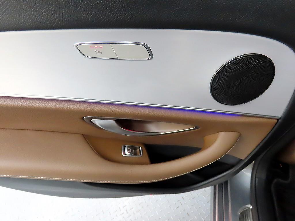 Mercedes Benz E class - Vista 12