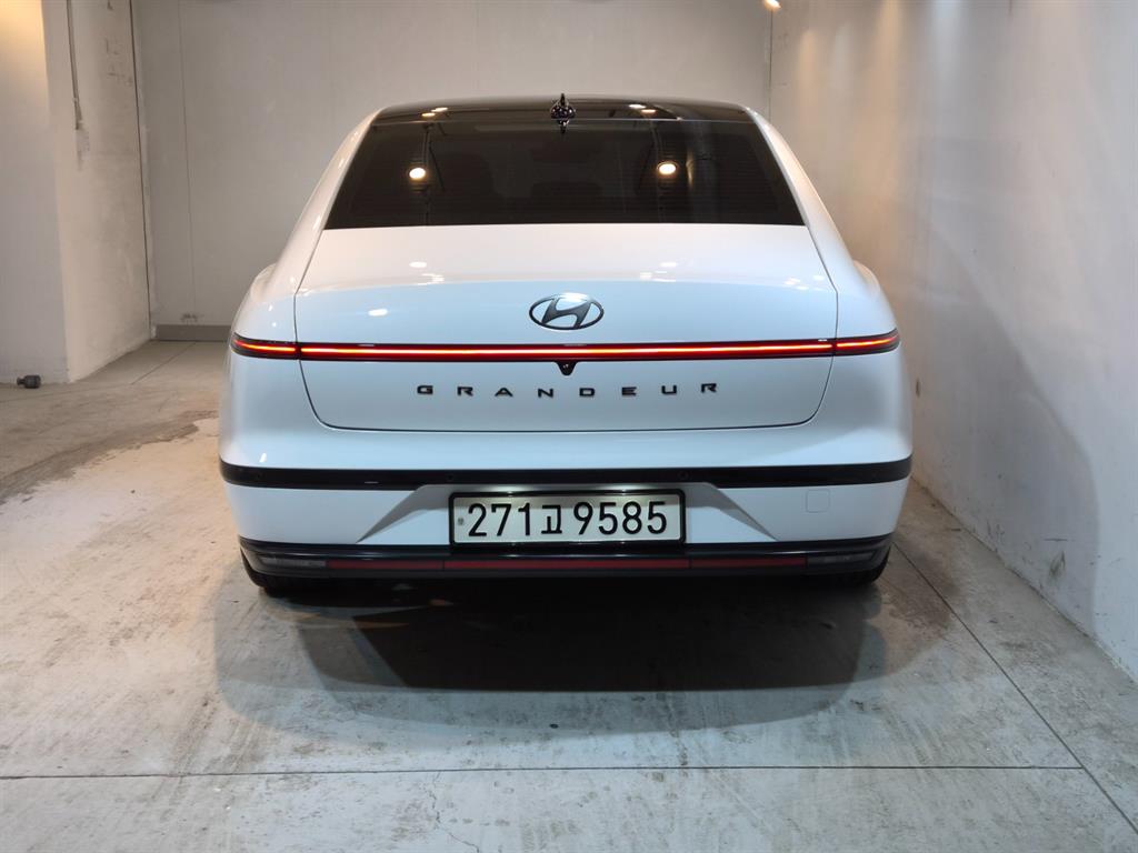 HYUNDAI Grandeur - Vista 3