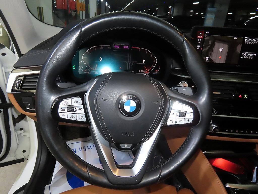 BMW 5 Series - Vista 8