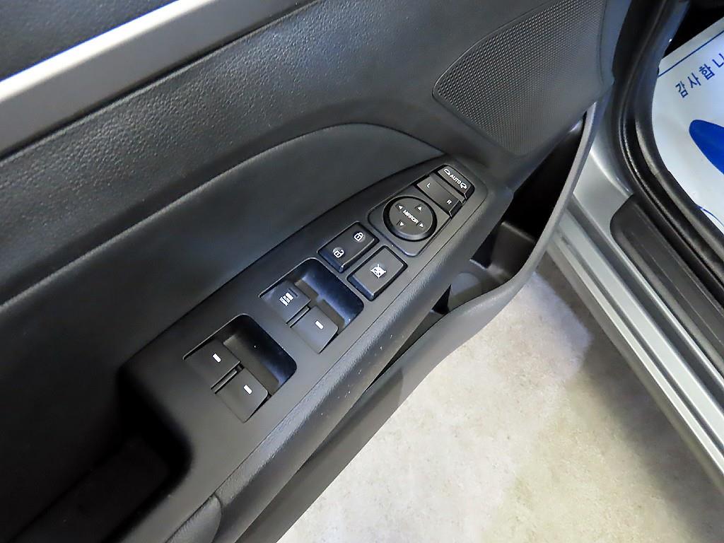 HYUNDAI Avante 2017 Gris - Importación desde Corea - HF Imports Iquique - Foto 16