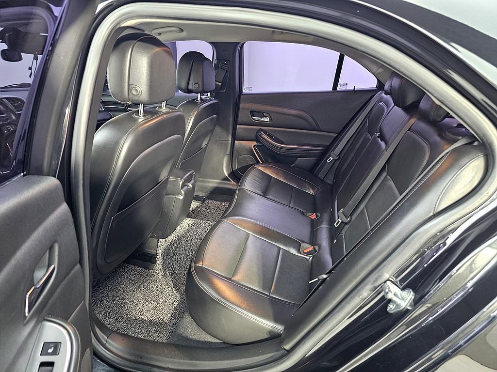 Chevrolet Malibu - Vista 8