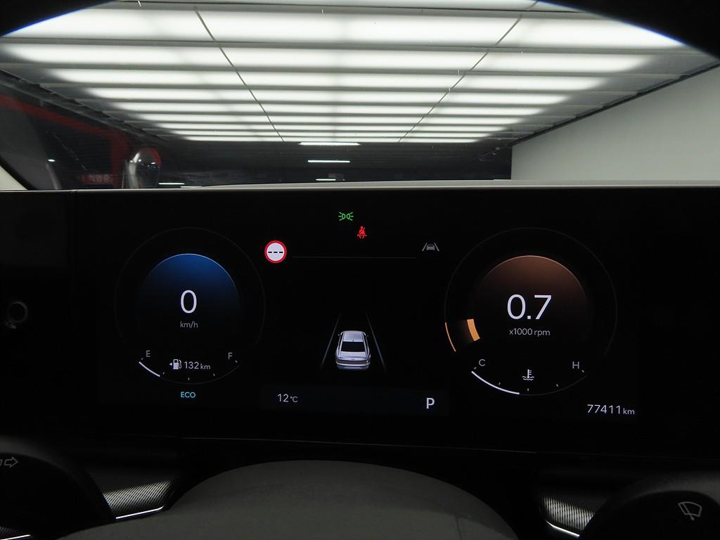 HYUNDAI Grandeur - Vista 9