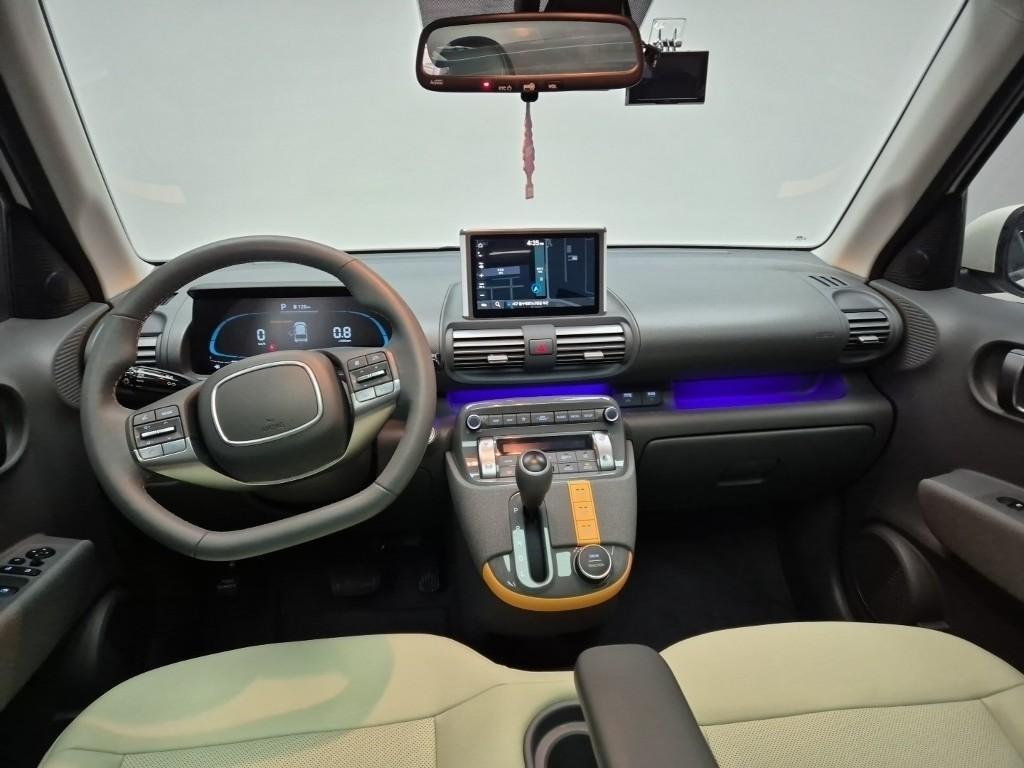 HYUNDAI Casper - Vista 9