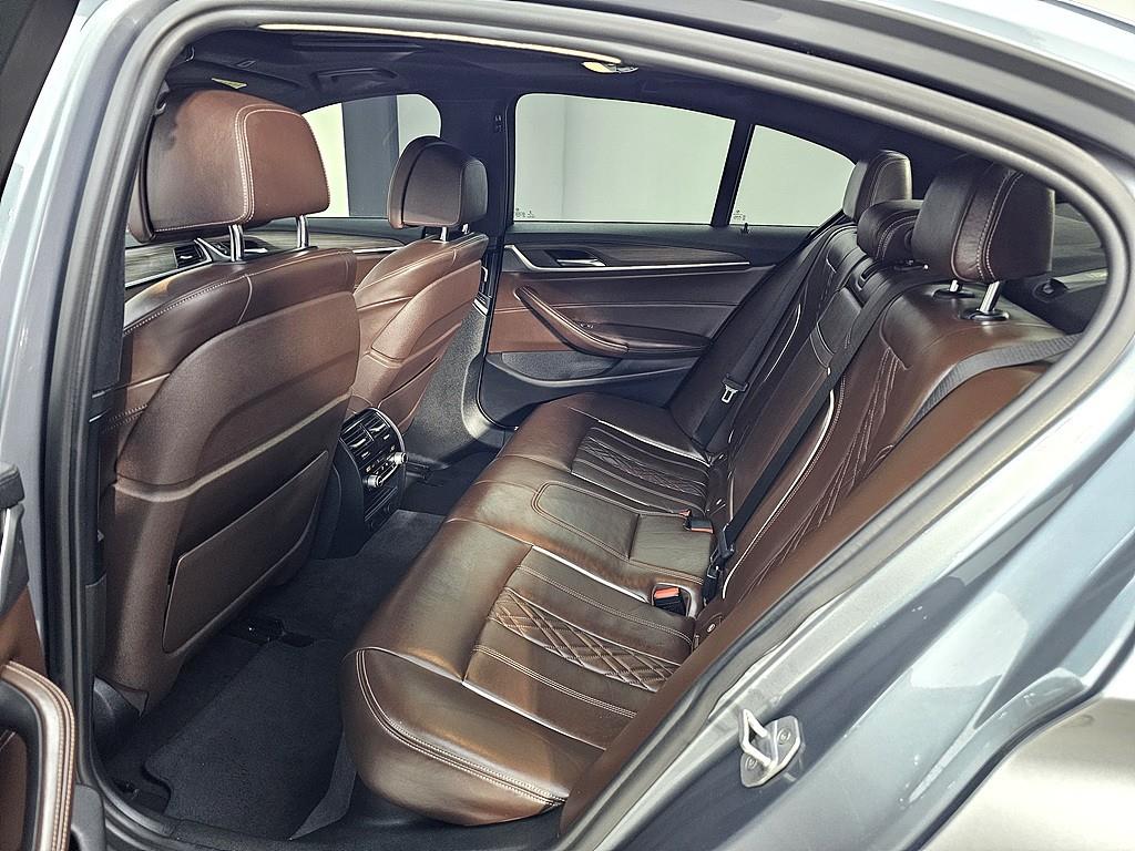 BMW 5 Series - Vista 9