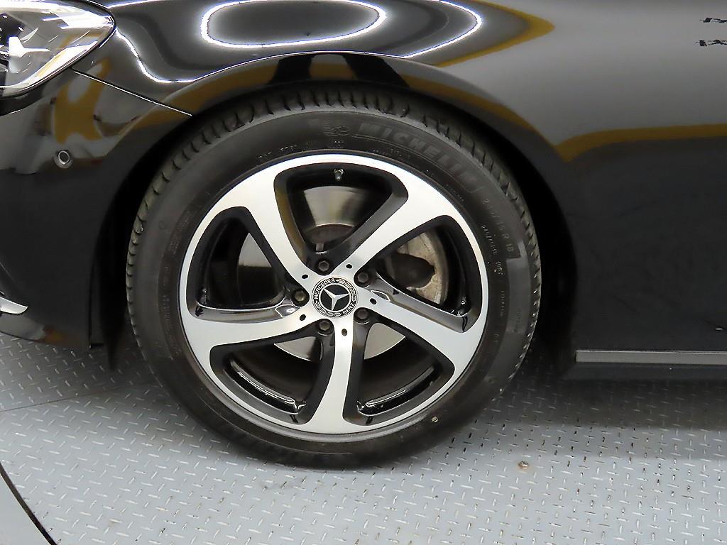 Mercedes Benz E class 2021 Negro - Importación desde Corea - HF Imports Iquique - Foto 20