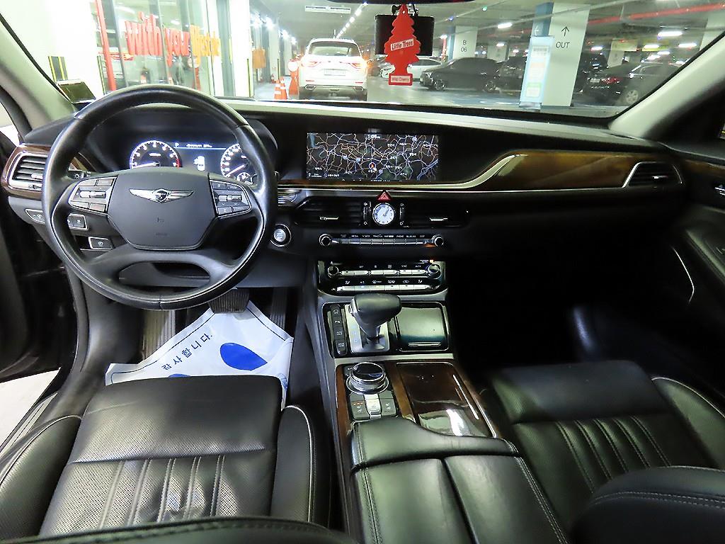 Genesis EQ900 - Vista 10