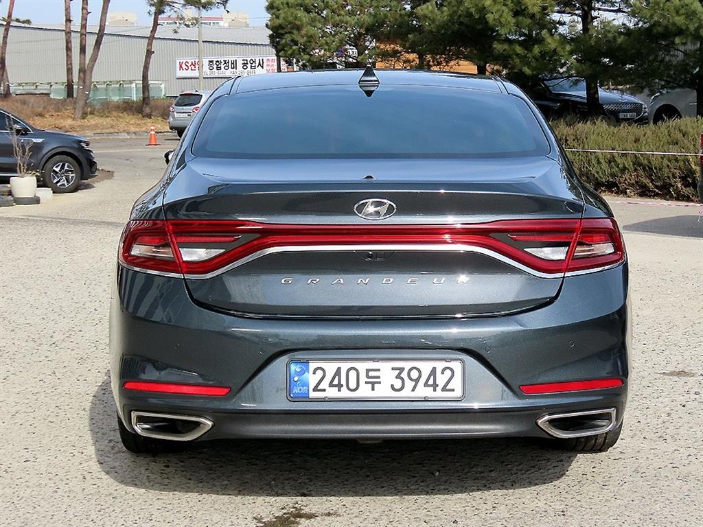 HYUNDAI Grandeur - Vista 4