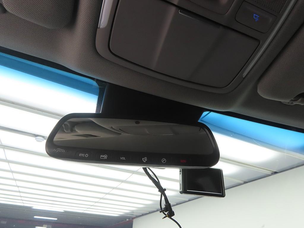 HYUNDAI Genesis - Vista 12