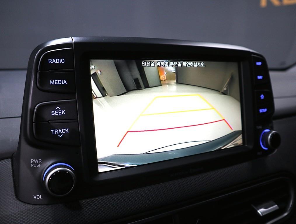 HYUNDAI Kona - Vista 11